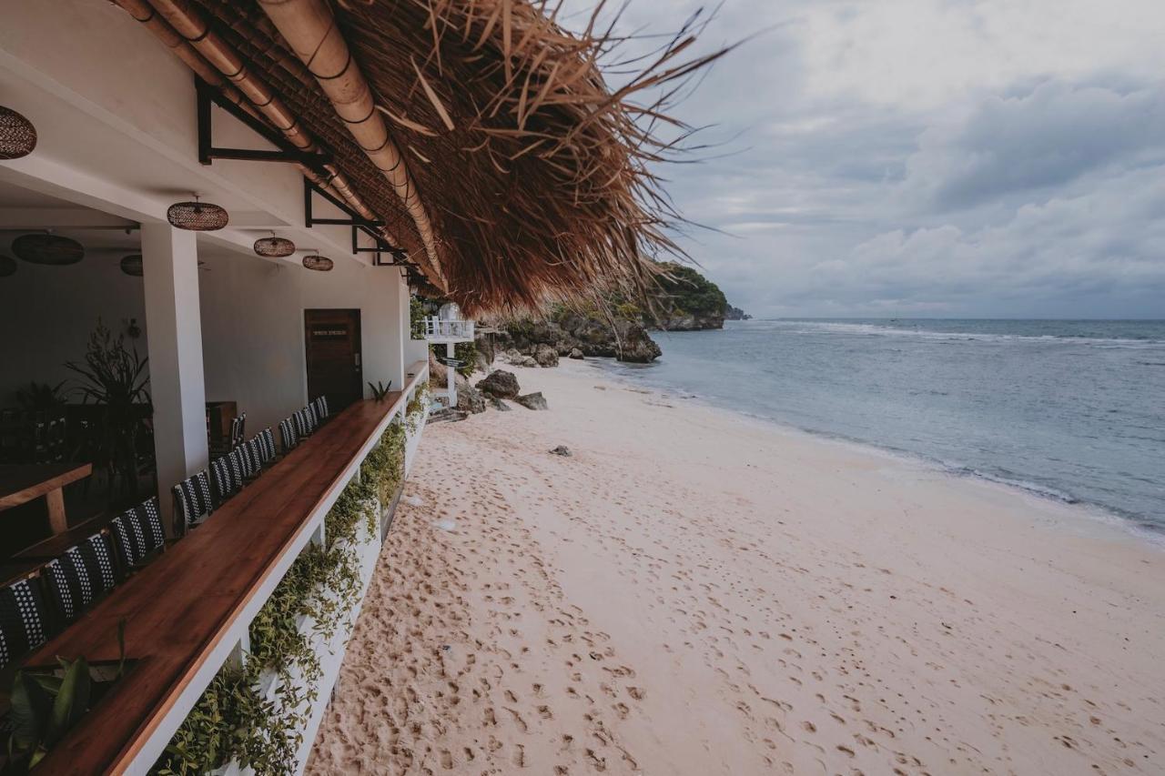 Legends Beachfront Resort Uluwatu Exterior foto